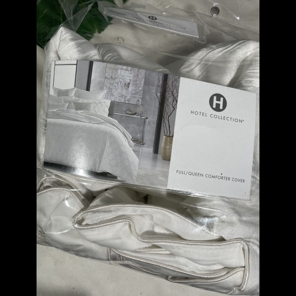 NIB Hotel Collection Olympia Full/Queen Duvet Cove - Picture 2 of 12